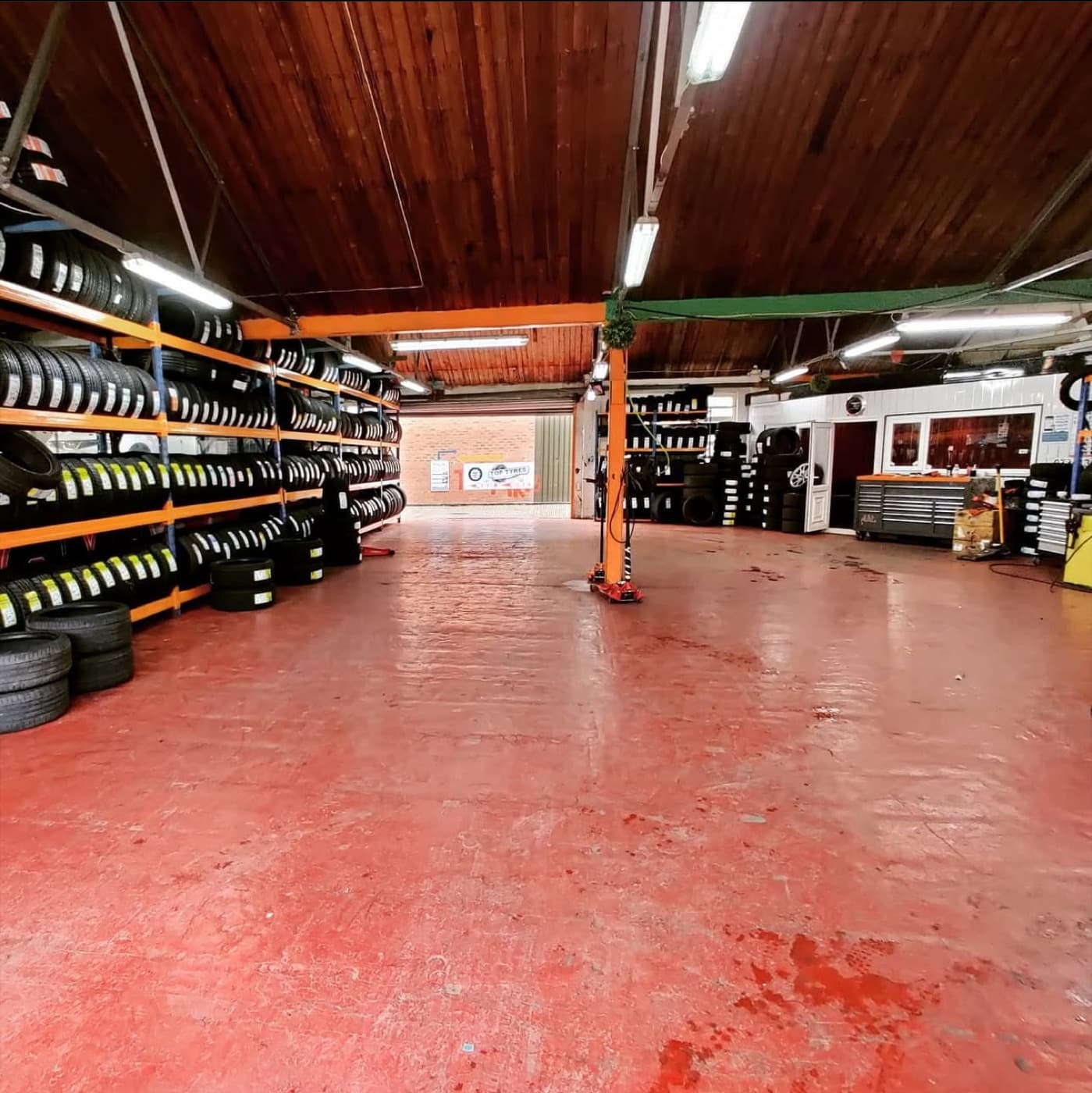 Top Tyres Unit