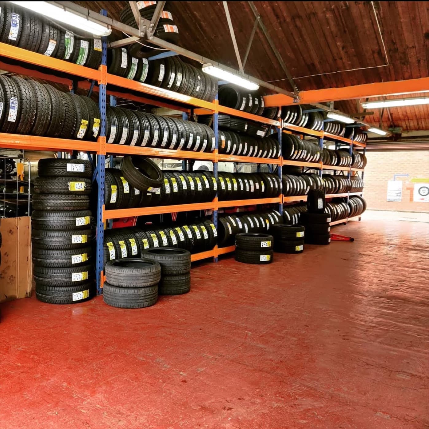 Top Tyres Unit